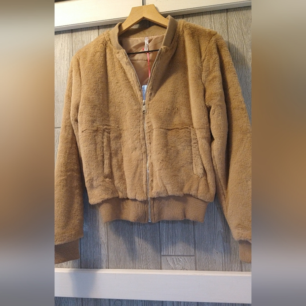 Cozy Tan Bomber Jacket NWT, Small